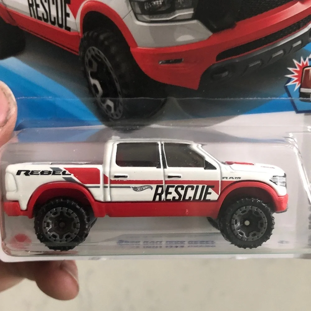 Mattel Hot Wheels RAM 1500 Rebel Rescue Truck - Red and White